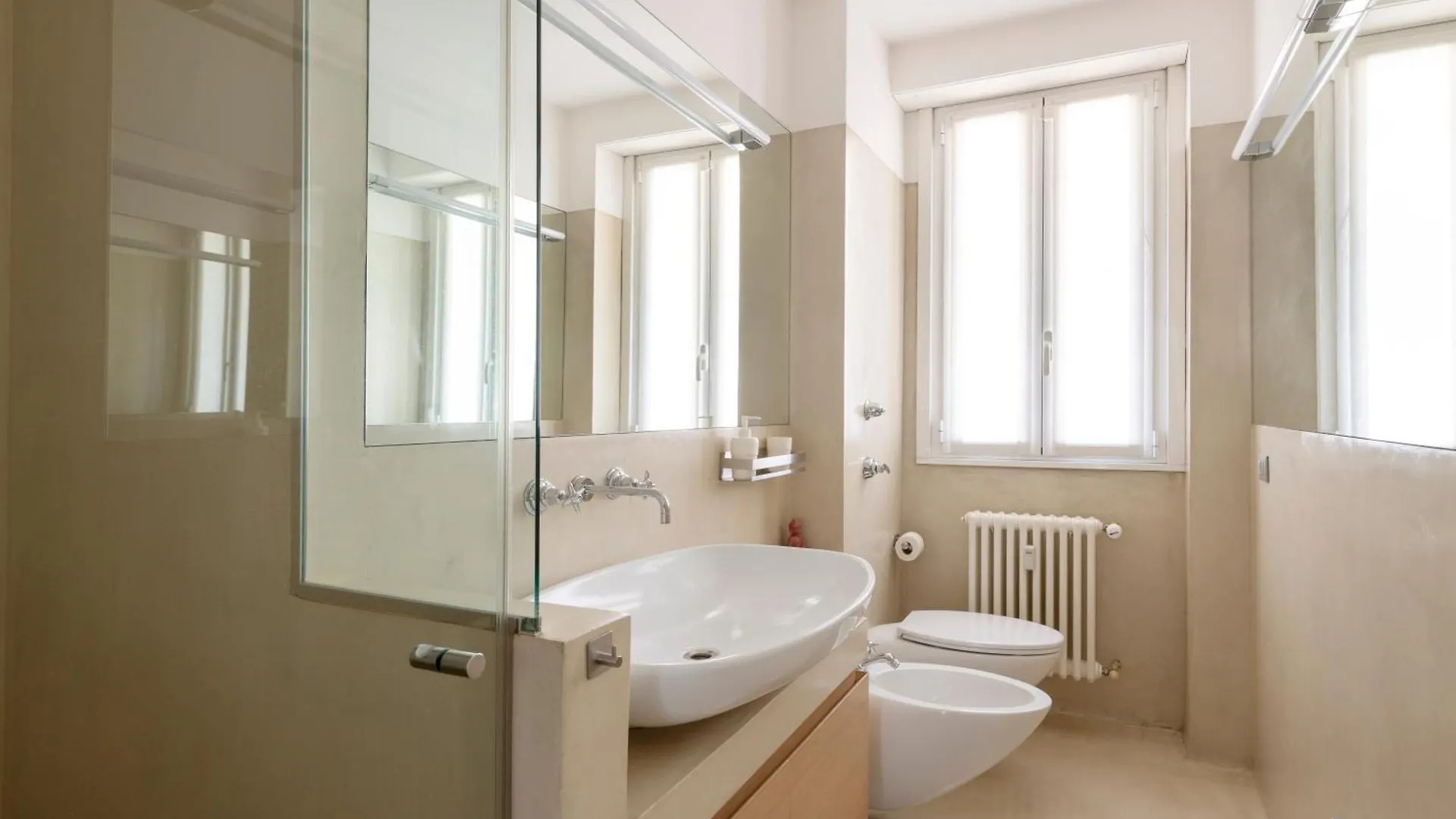 Milano City Design Apartment, Modern And Stylish 0*,